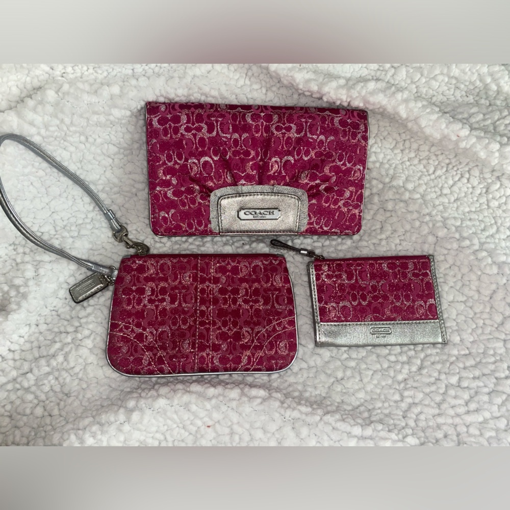 Coach bundle!!! Magenta clutch crossbody bag with wristlet and card holder!!